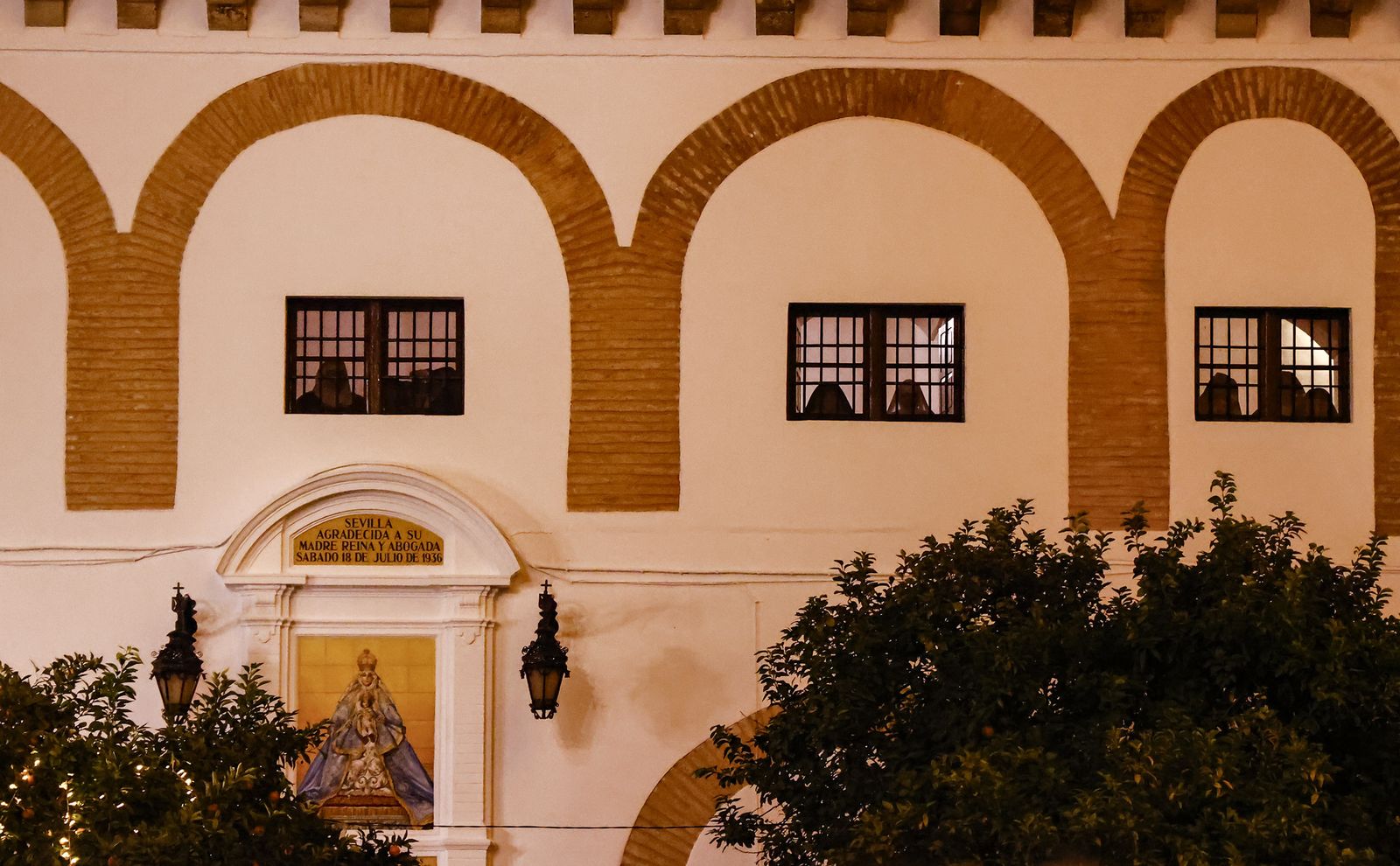 La procesión de la Virgen de los Reyes, en imágenes