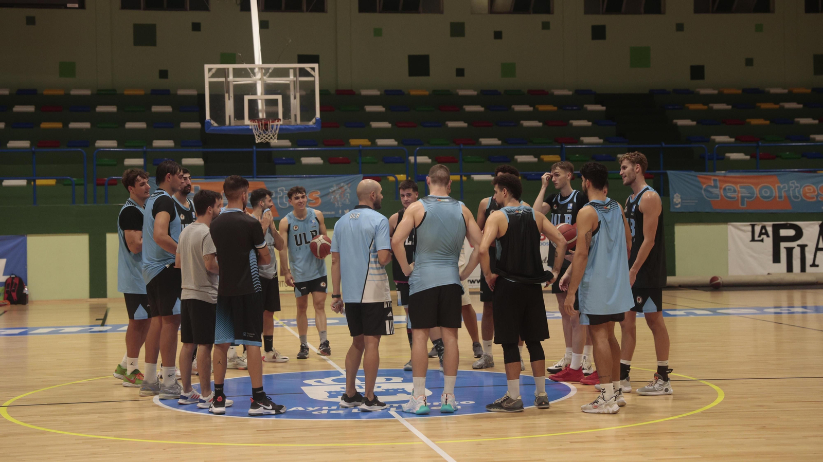 Las fotos del entrenamiento del ULB en el pabellón de la Línea