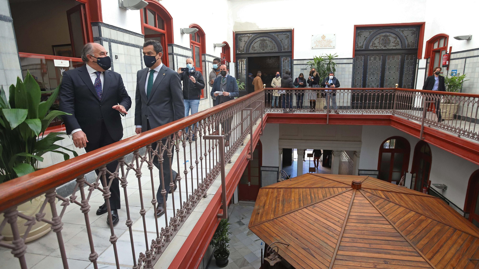 Visita de Juanma  Moreno al Ayuntamiento de Algeciras