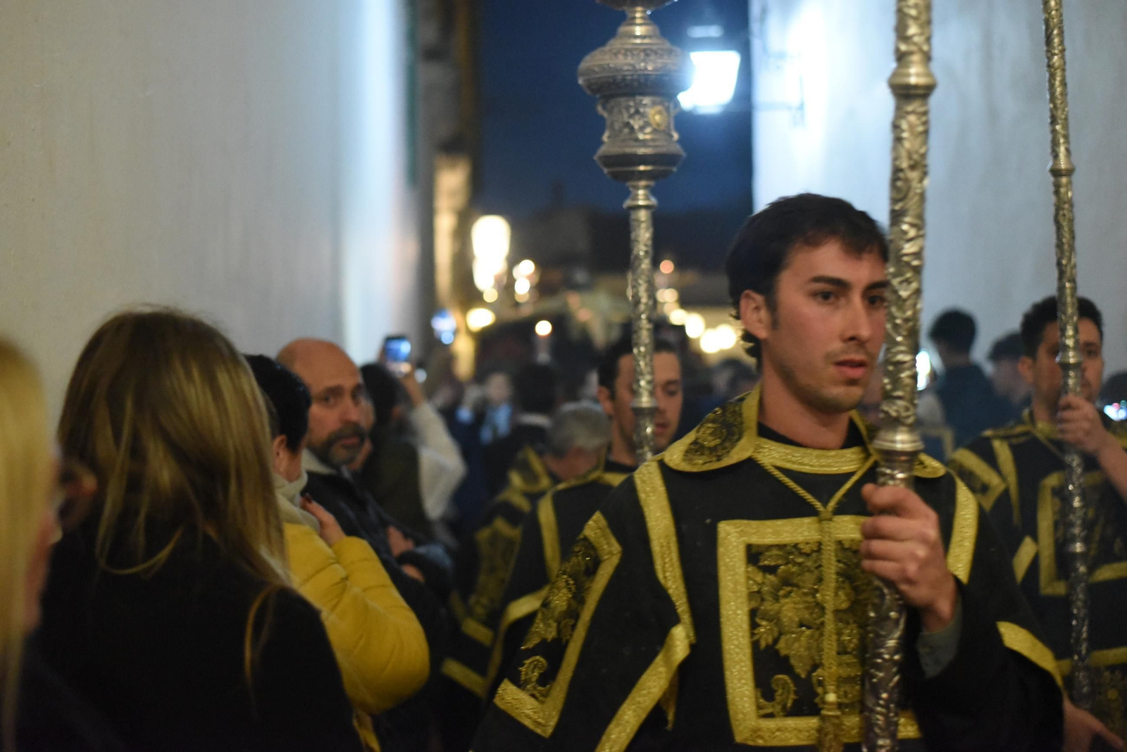 Las mejores imágenes del vía crucis del Cristo de la Clemencia en Córdoba