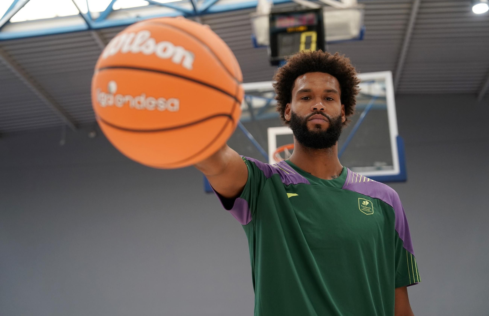 La presentación de James Webb III con el Unicaja, en imágenes