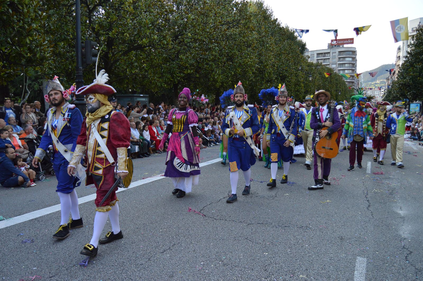El Carnaval de Cádiz triunfa en Oviedo