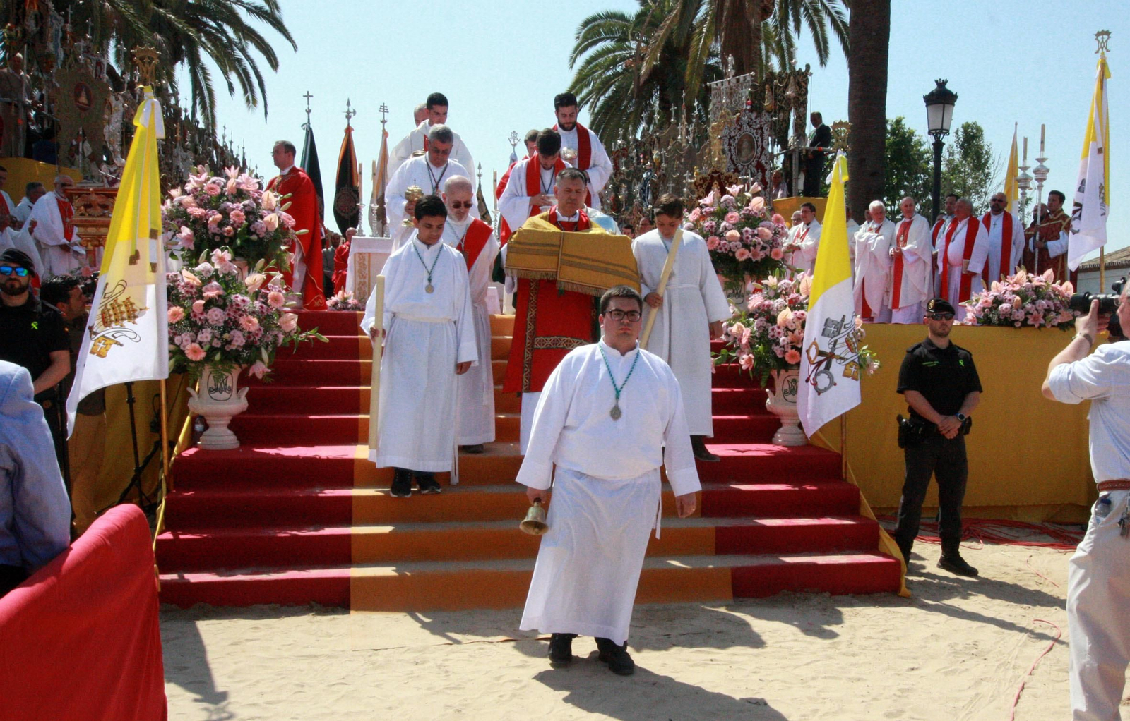 Las imágenes de la Misa de Pentecostés en El Rocío
