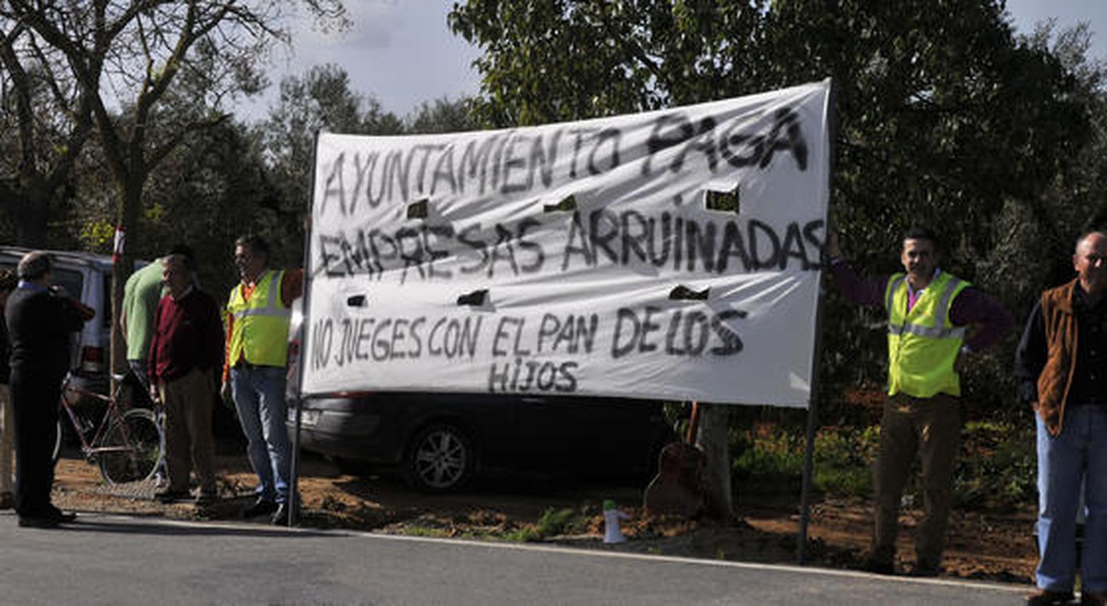 Un grupo de personas ha aprovechado el acto para protestar.

Foto: Juan Carlos Vazquez