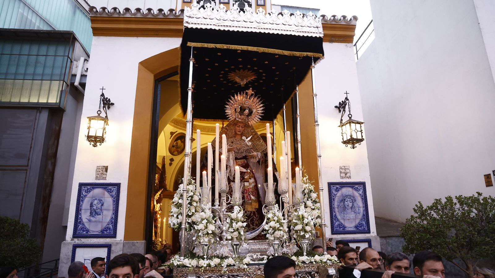 Rosario vespertino de la Virgen del Mayor Dolor, de la Hermandad de las Aguas