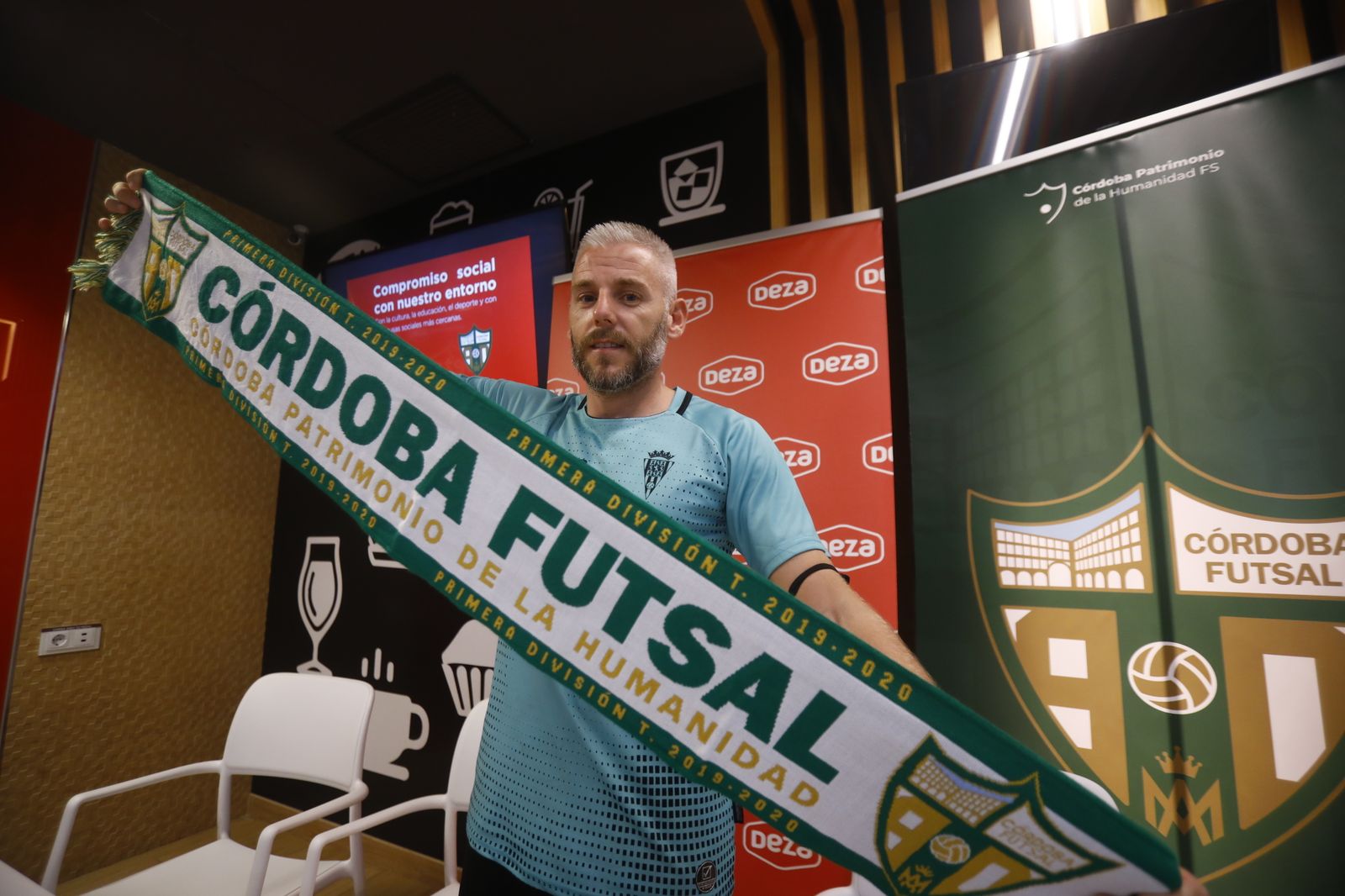 Miguelín, durante su presentación como jugador del Córdoba Futsal.
