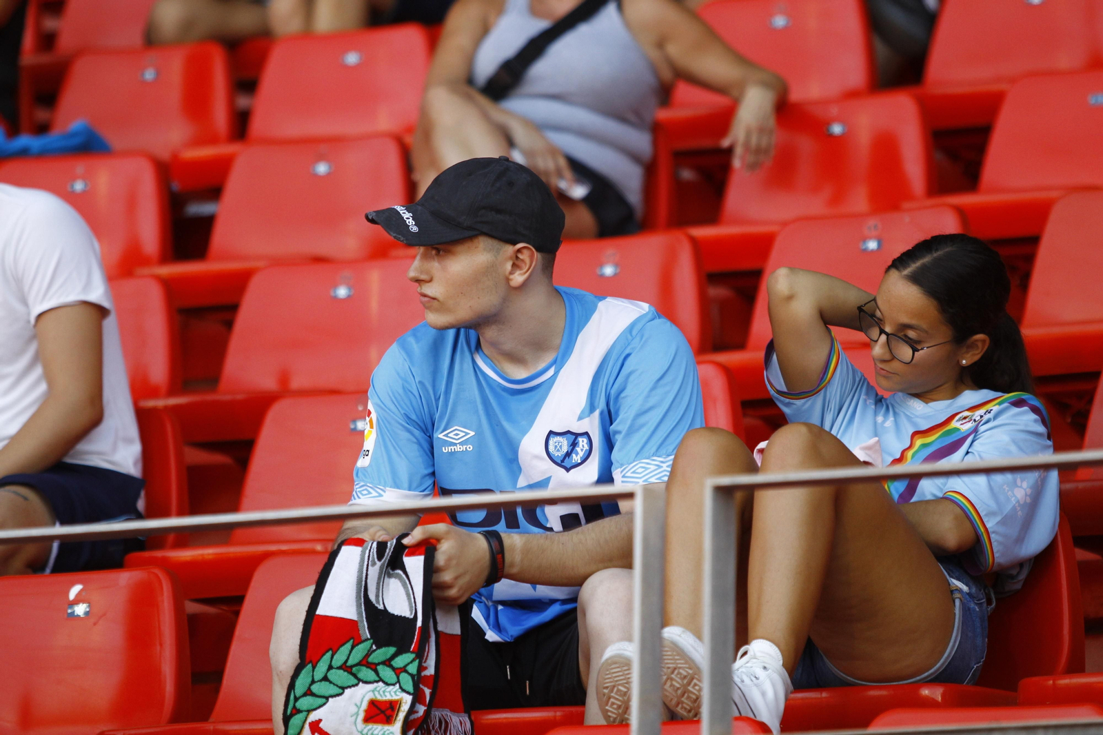 Imágenes del partido U.D. Almería-Rayo Vallecano