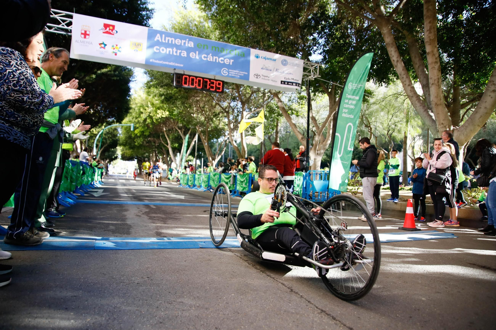 Imágenes de la Carrera contra el Cáncer de Almería