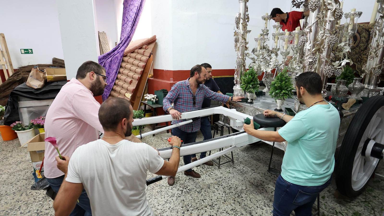 Últimos preparativos de la Hermandad del Rocio de Jerez