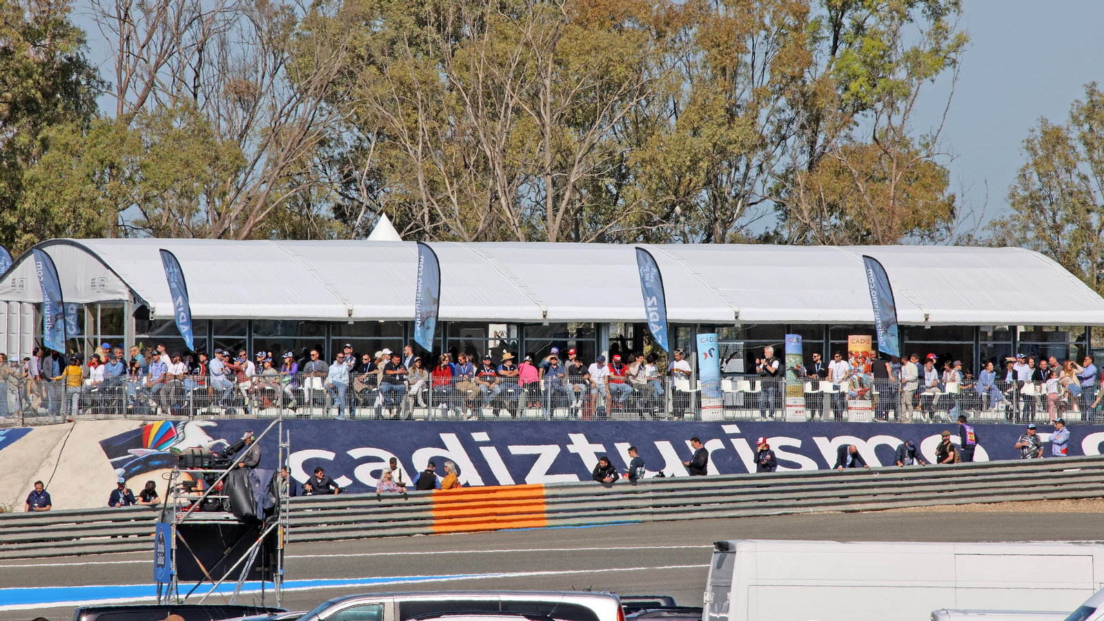 Imágenes del gran ambiente el domingo de carreras MotoGP en el Circuito de Jerez