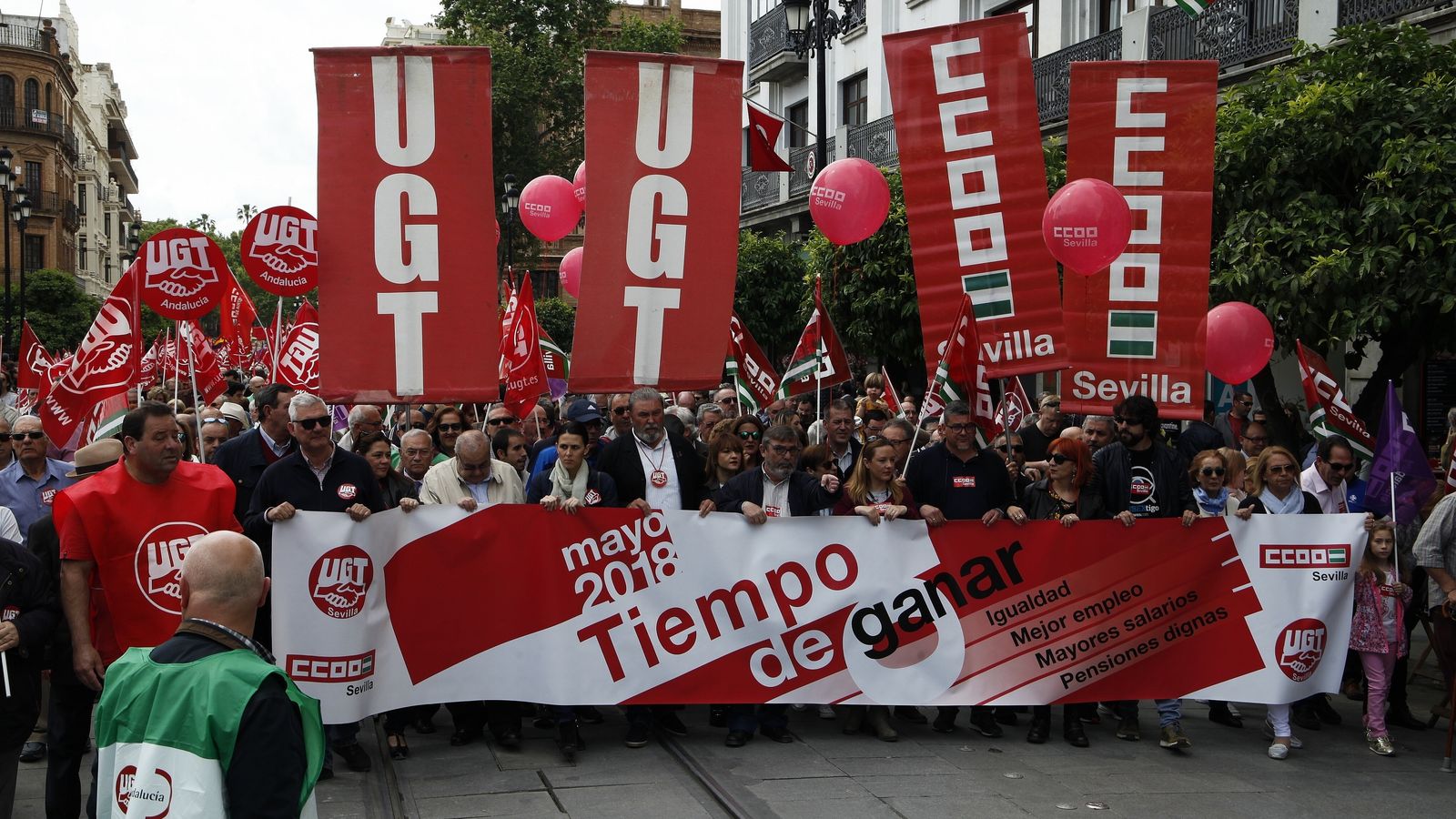 La cabeza de la manifestación por la Avenida de la Constitución.