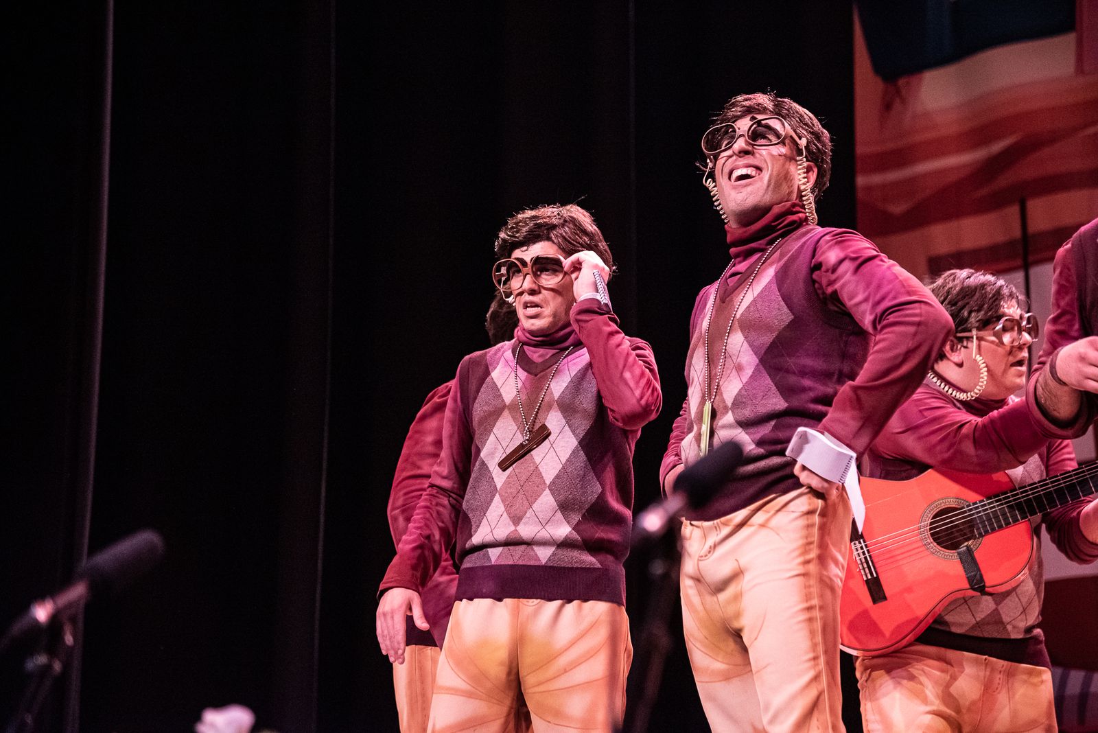 Imágenes de la murga Carmelo "El Wikipedia"