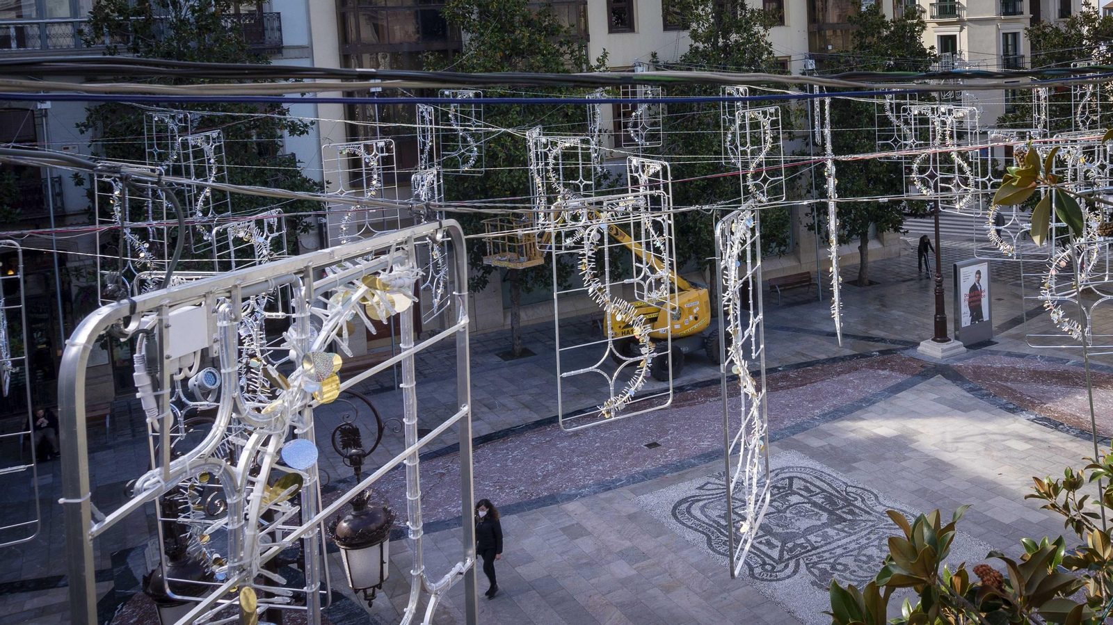 Fotos: Preparación alumbrado y espectáculo de Navidad en Granada