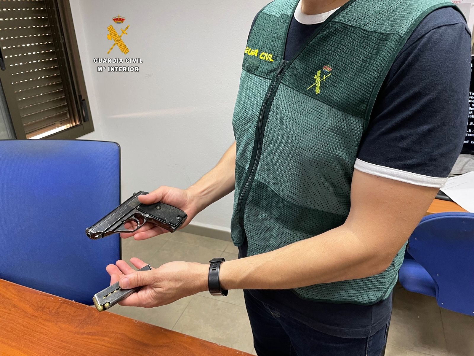 En prisión por amenazar con un arma a la dueña de la casa donde guardó material de cultivo de marihuana