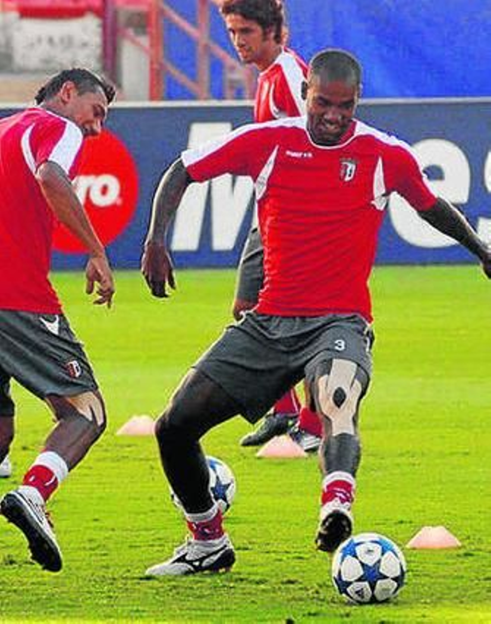 Paulao, en el Pizjuán con el Braga.