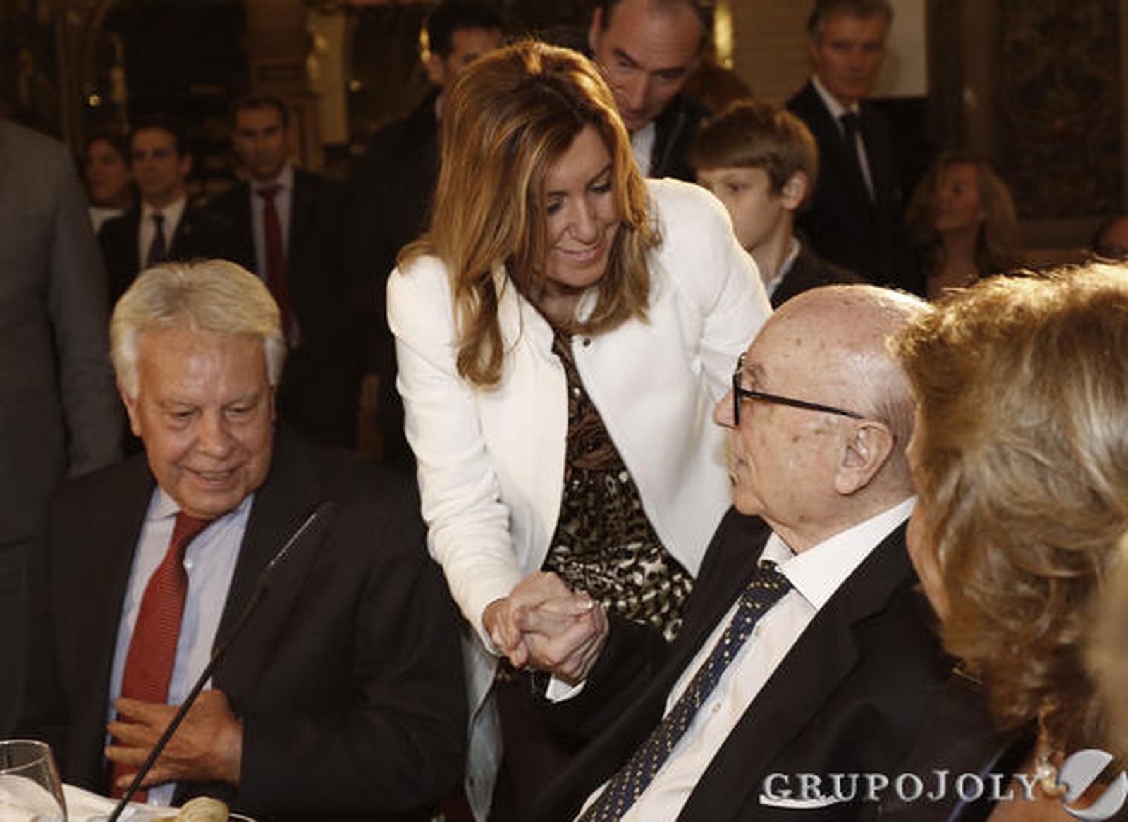 Felipe González, Susana Díaz y Manuel Clavero./Antonio Pizarro/Juan Carlos Vázquez/ Juan Carlos Muñoz/Belén Vargas
