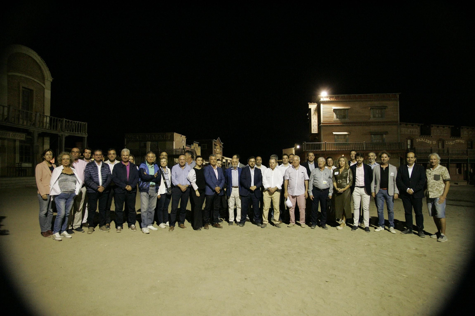 Objetivo Almería AVE ha reivindicado en el MiniHollywood la agilización de las obras de Corredor Mediterráneo