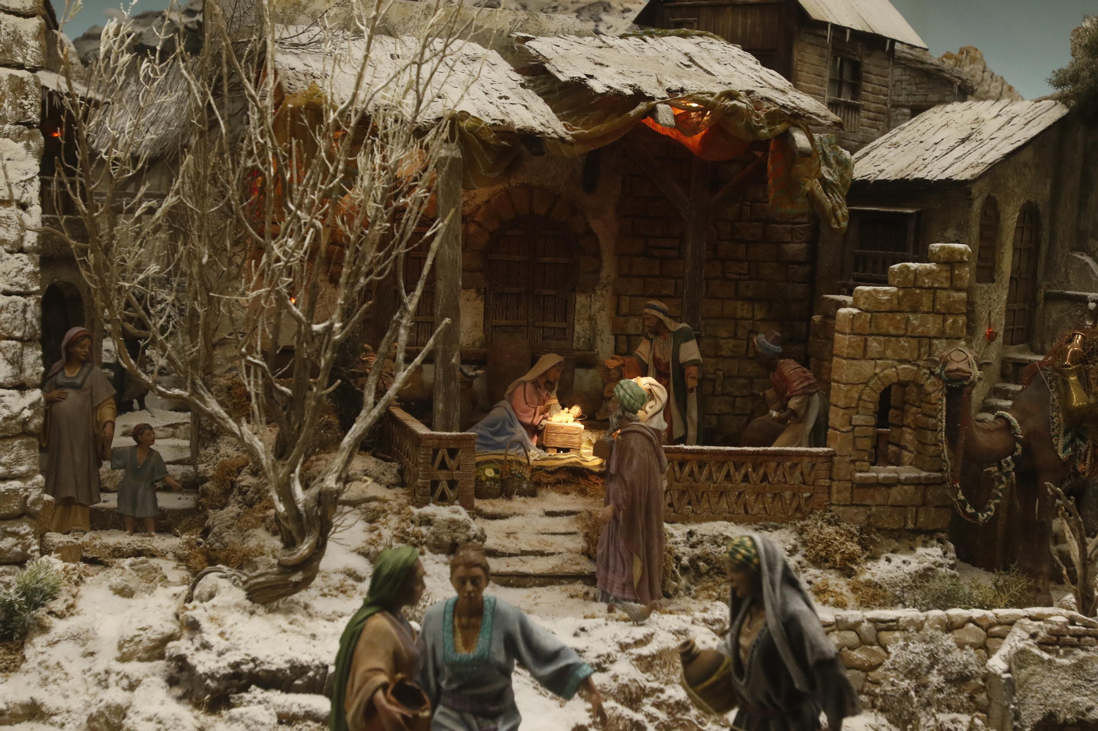 El belén de estilo nórdico de la Fundación Cajasol, en fotografías