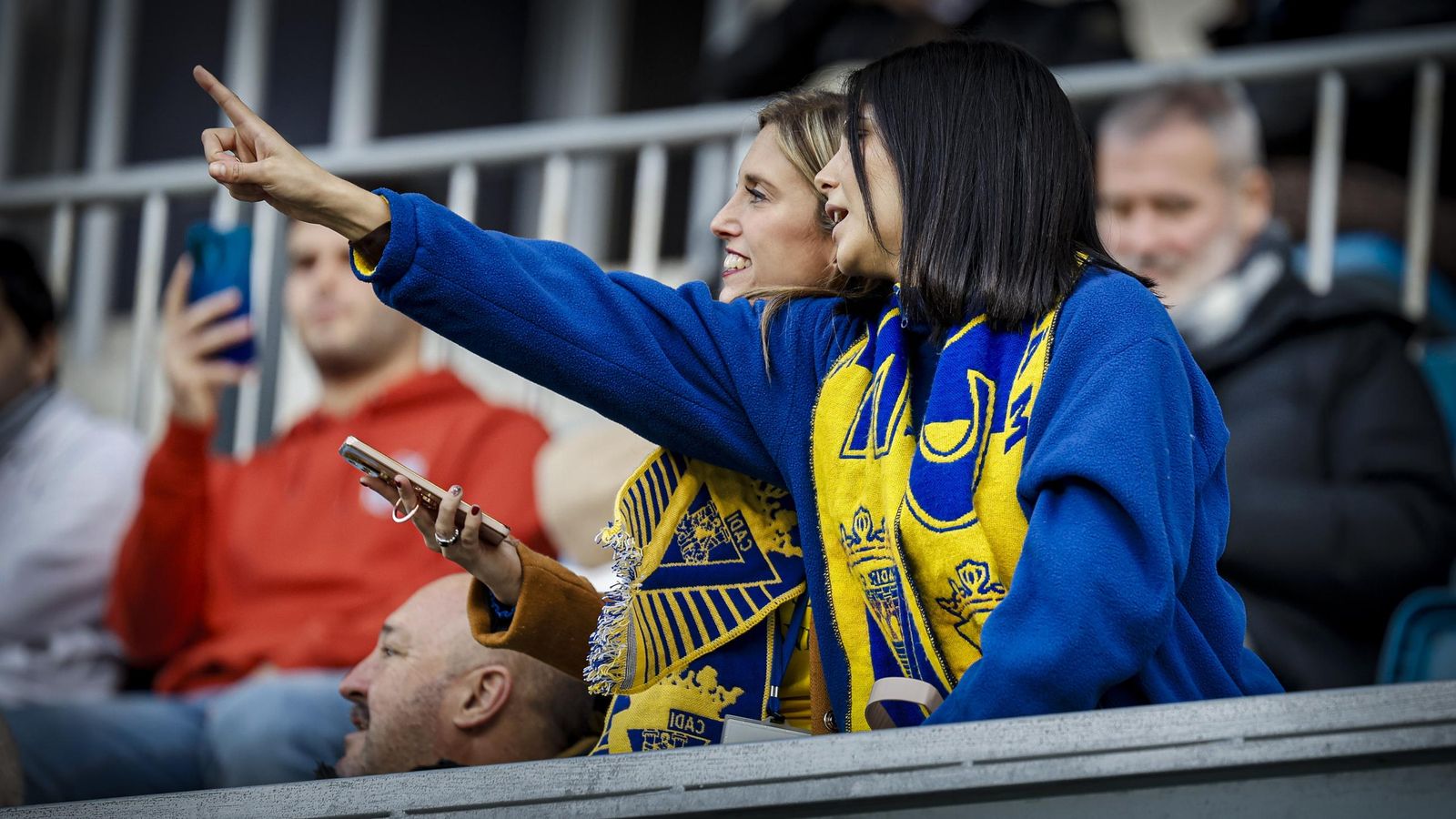 Búscate entre las fotos del partido de fútbol Cádiz CF - Albacete Balompié