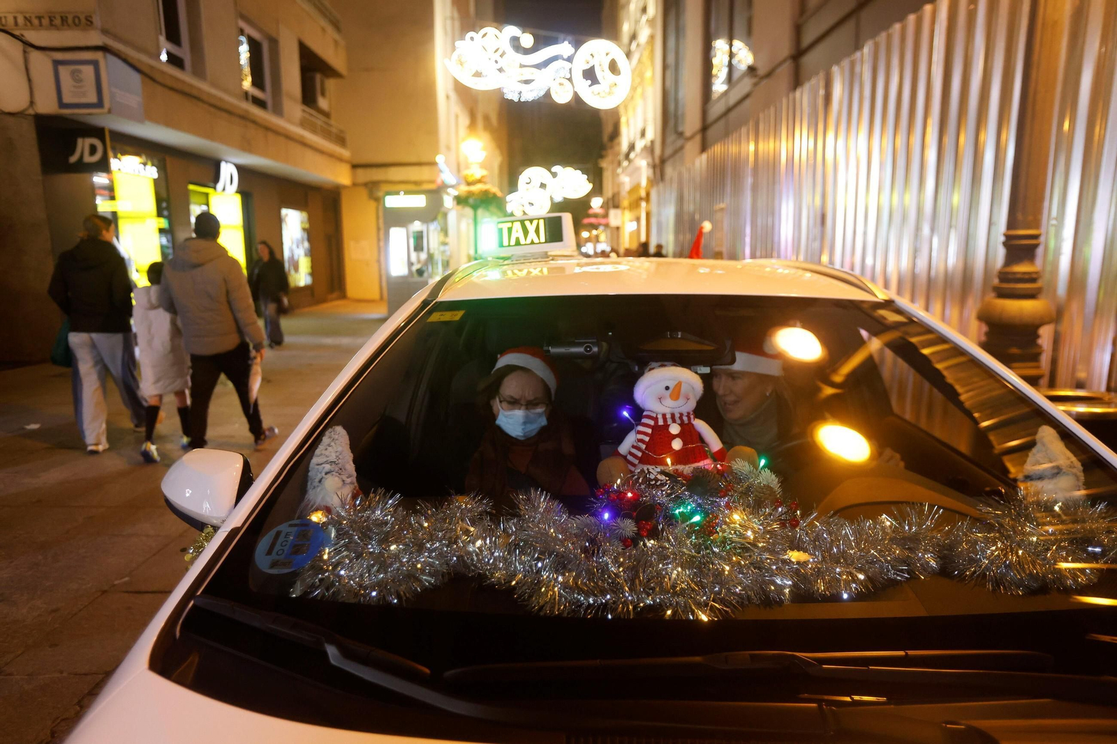 Las mejores imágenes del Paseo de la Ilusión por las calles de Córdoba