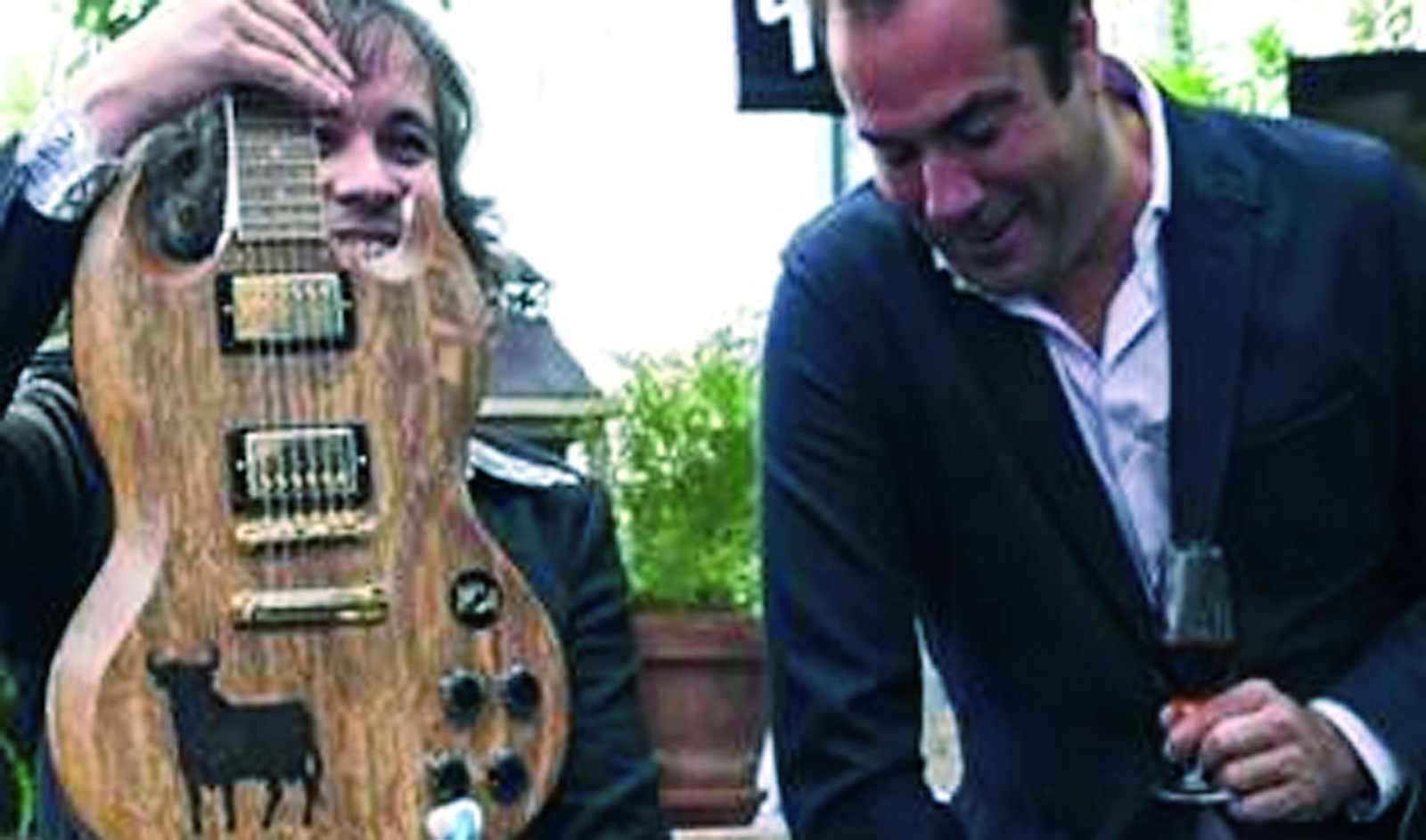 Guitarra de duelas elaborada por lutieres de Tennessee y que se presentará hoy en el 'Sherry on the Rocks'.