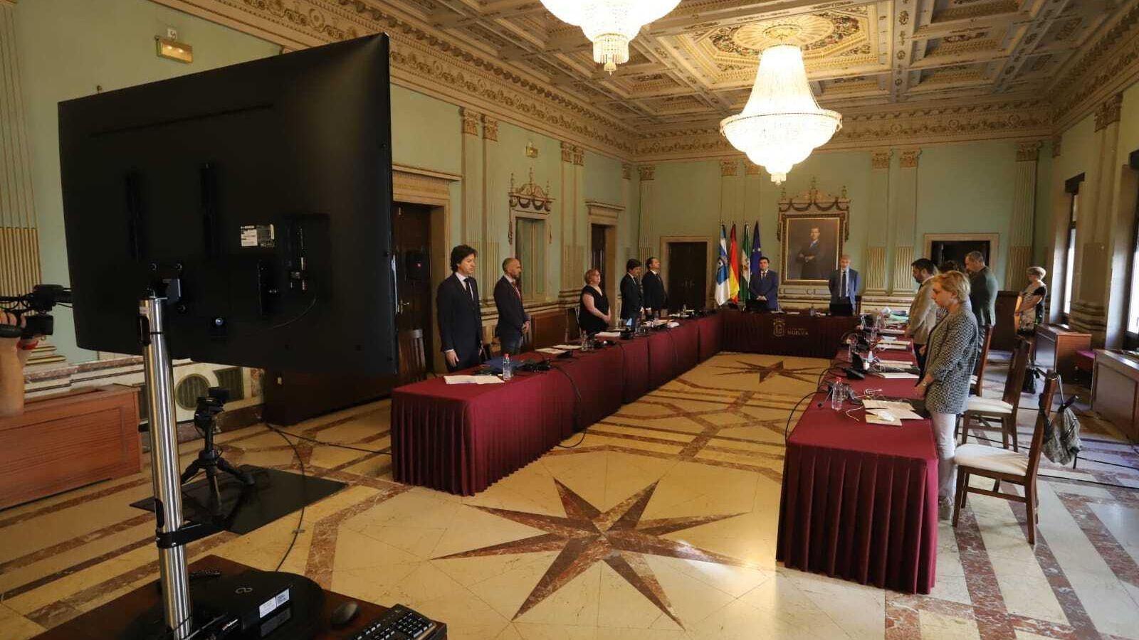 Minuto de silencio previo al Pleno.