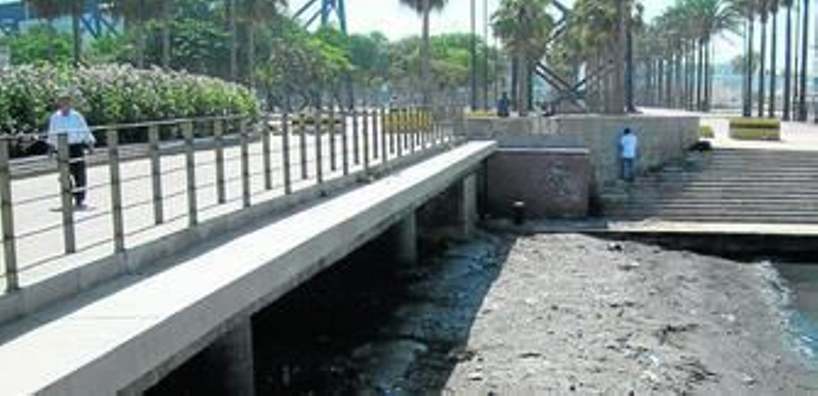 Hacia el final de la mala imagen para el tramo final de la rambla