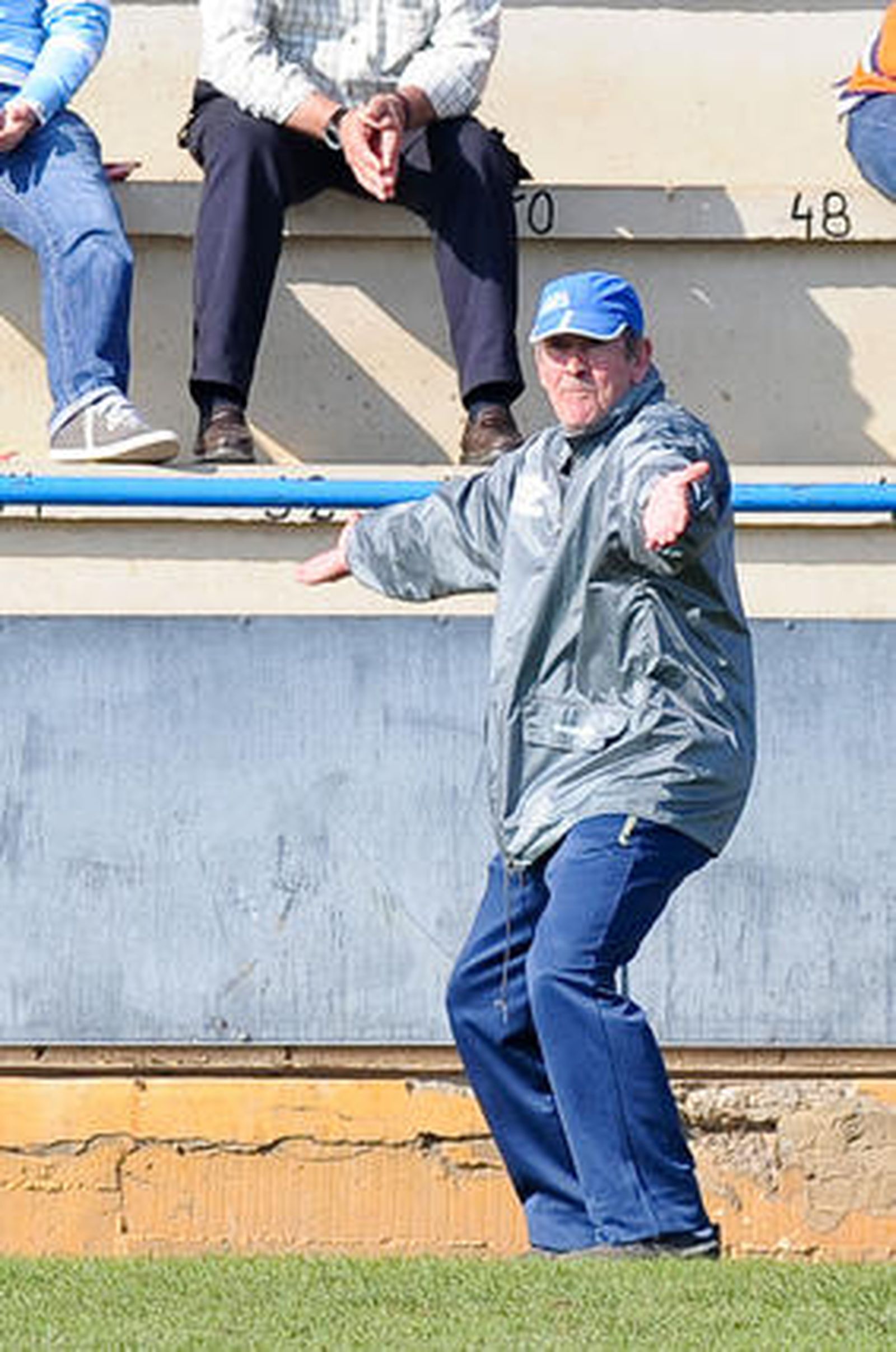 El Algeciras, que en el minuto 84 vencía al Coria por 1-3, ve como le empatan al final de un partido hasta que hasta entonces estaba controlado./Fotos:David de la Rosa (LOF)