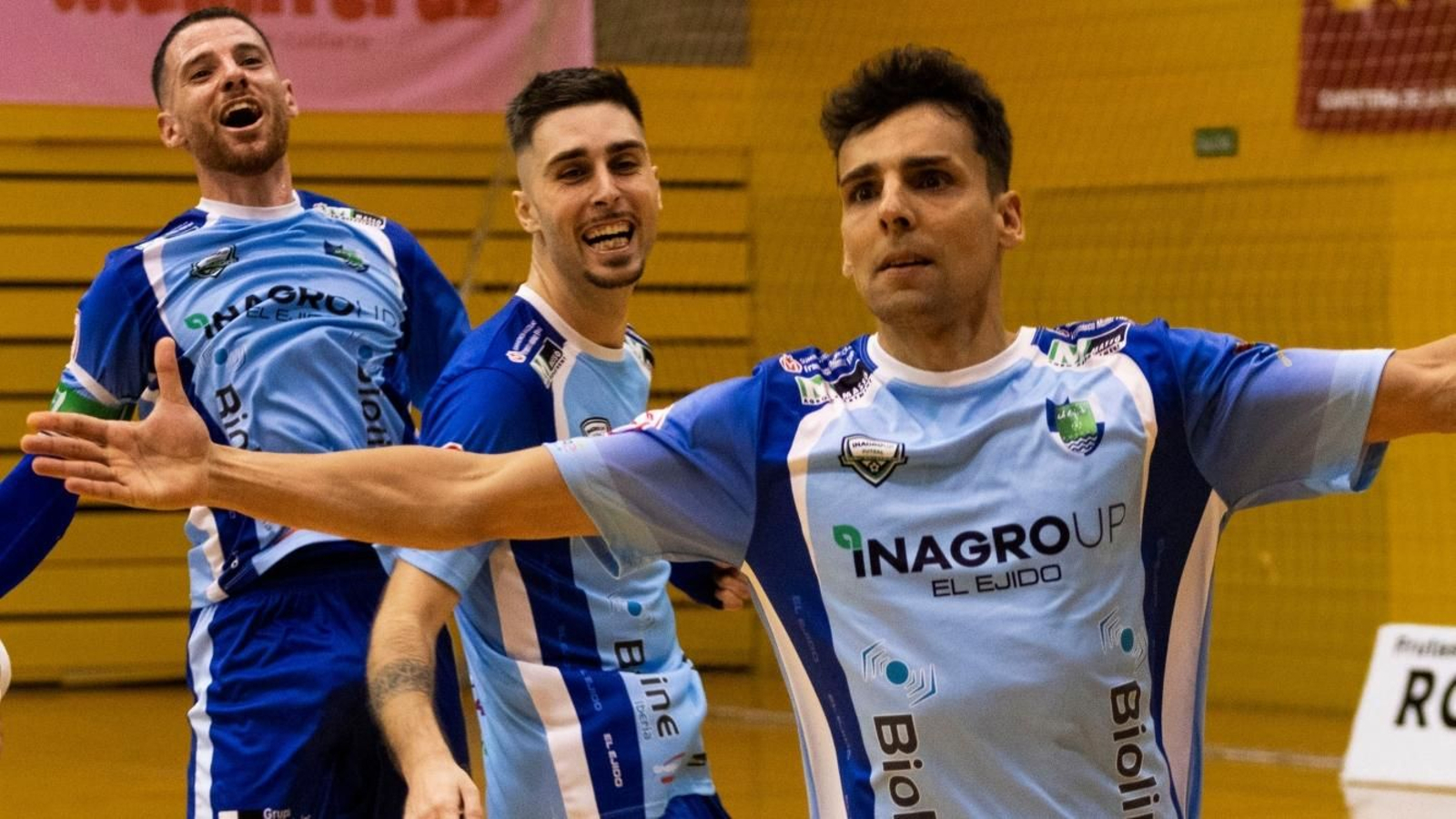 Los ejidenses celebran uno de los goles de la última jornada liguera.