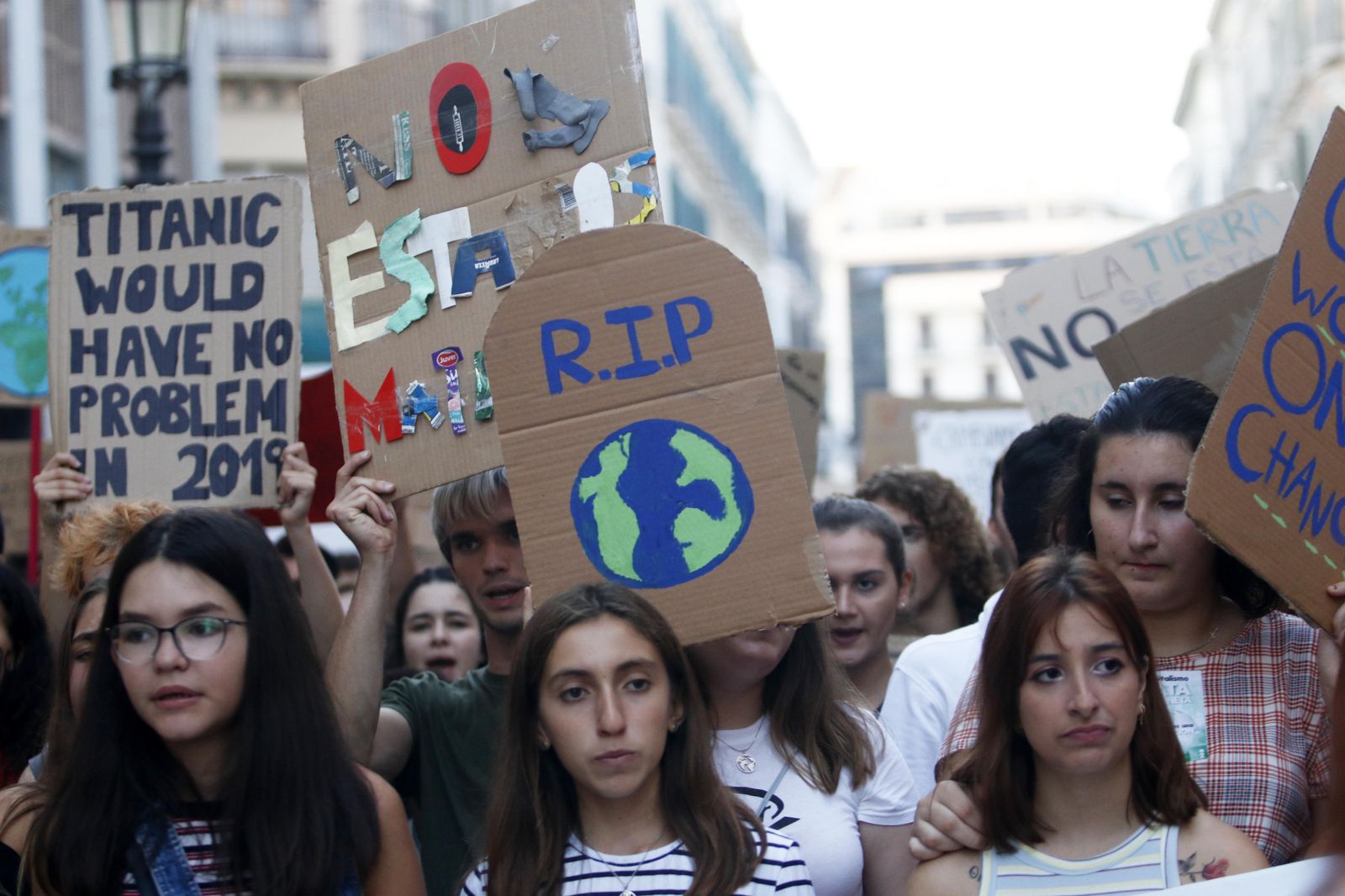 Manifestación en Málaga contra el cambio climático. Huelga Mundial por el Clima.
