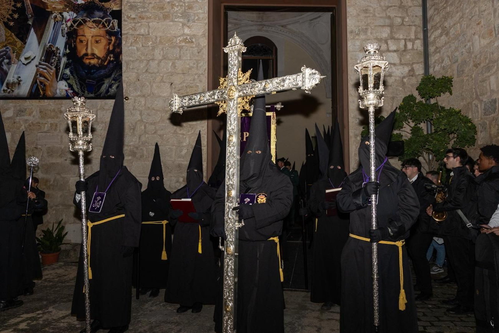 Los jiennenses acuden un año más al encuentro de Nuestro Padre Jesús