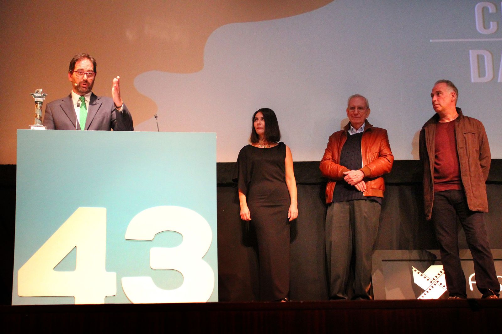 Imágenes de la entrega del premio Ciudad de Huelva a Darío Grandinetti.