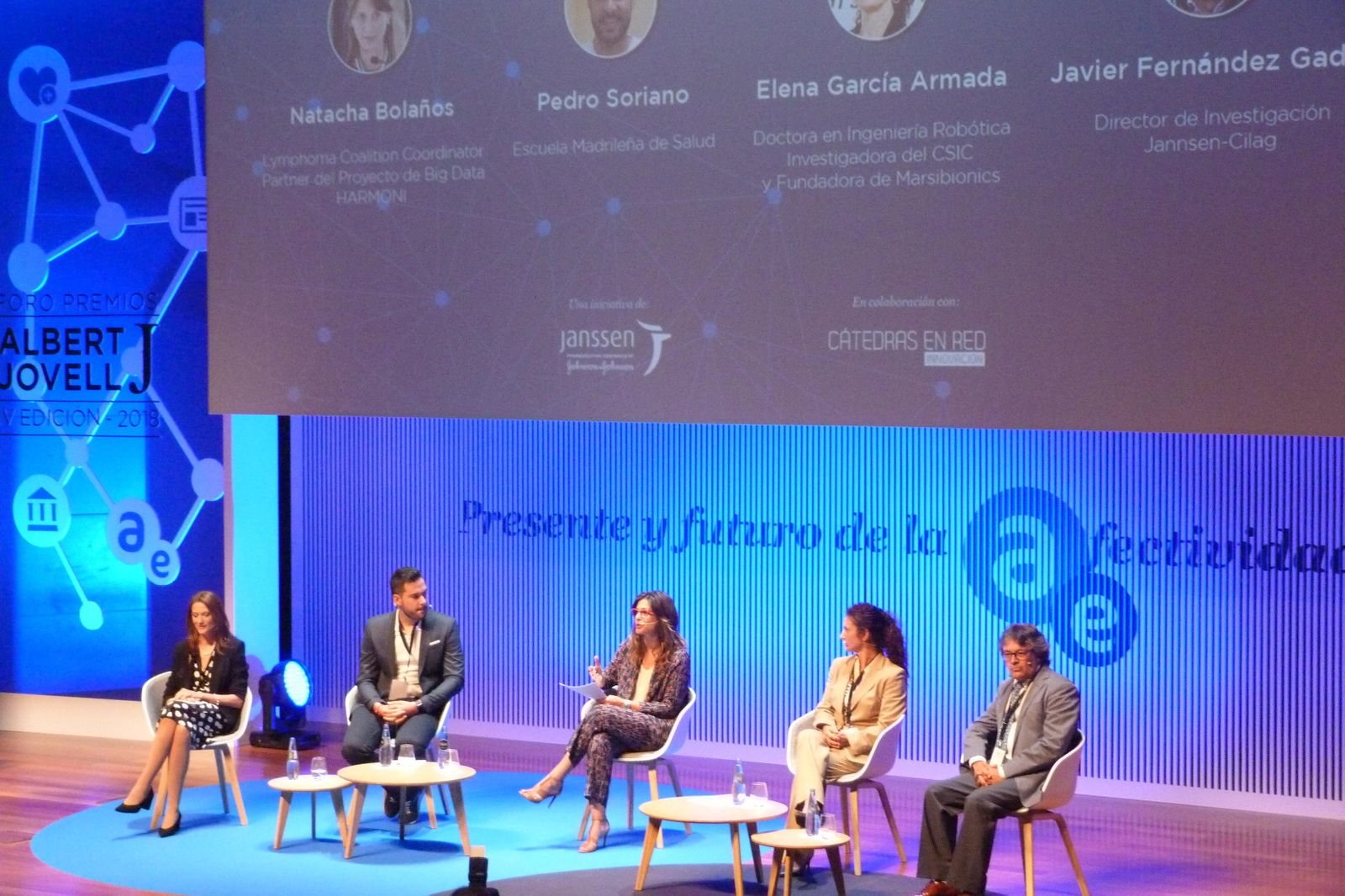 Participantes en el debate realizado furante el Foro Premios Albert Jovell.