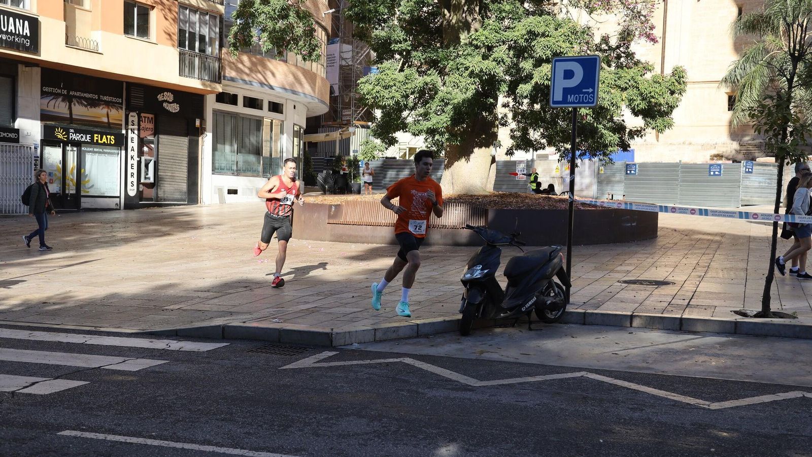 Búscate en las fotos de la Carrera de la Prensa en Málaga