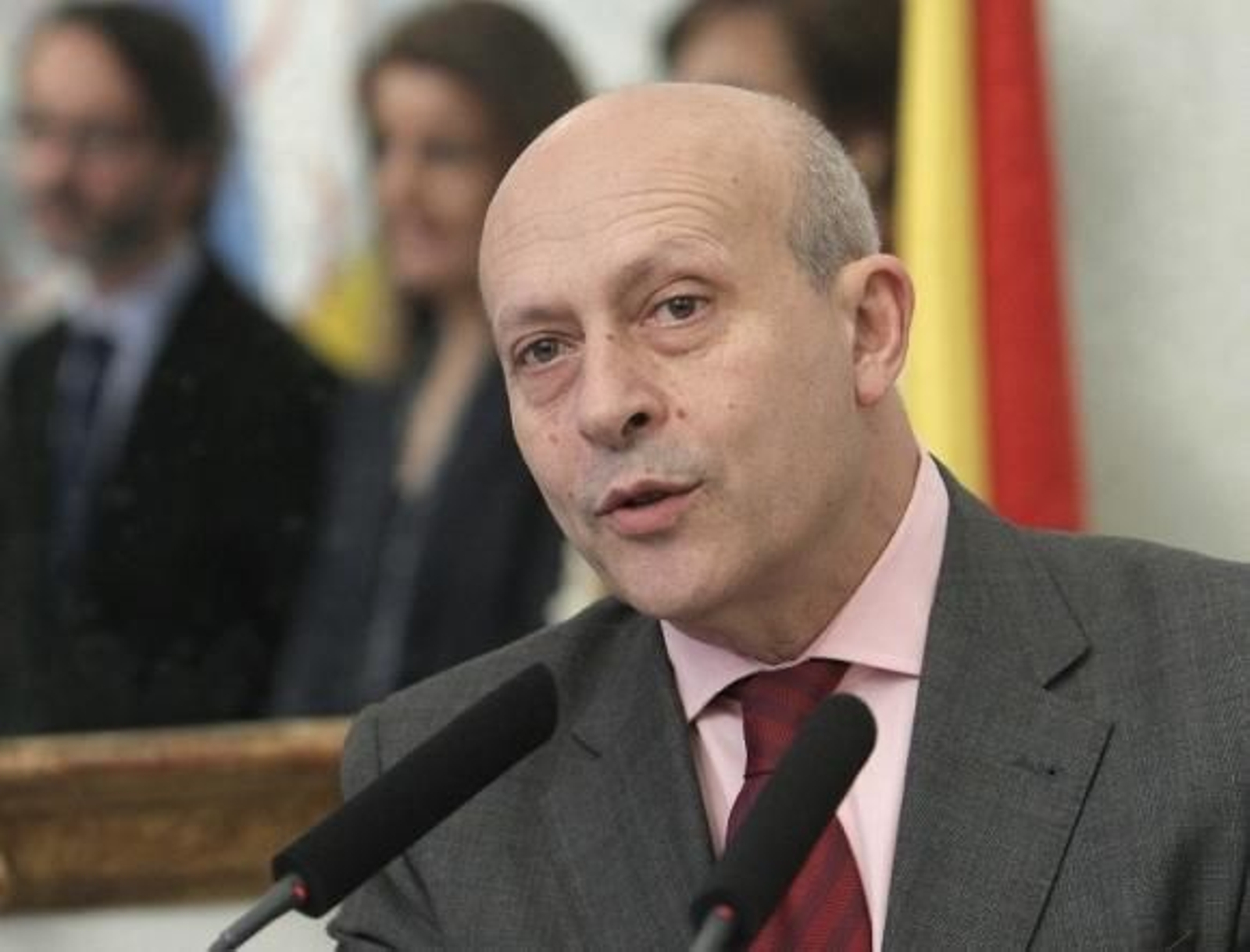 Anonymous publica en su blog datos personales de Sinde y de Wert