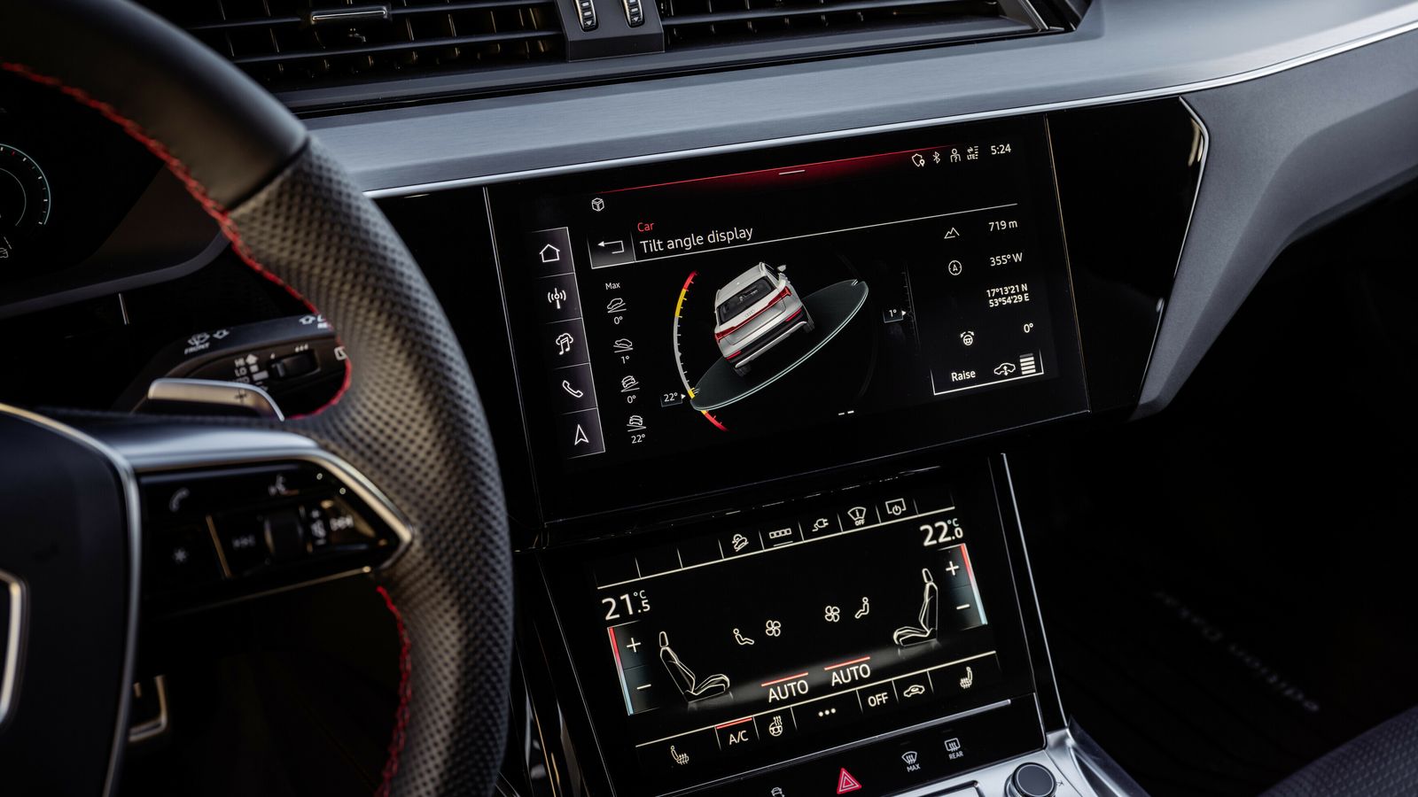 La pantalla central también aporta algunas informaciones específicas útiles en conducción fuera del asfalto.