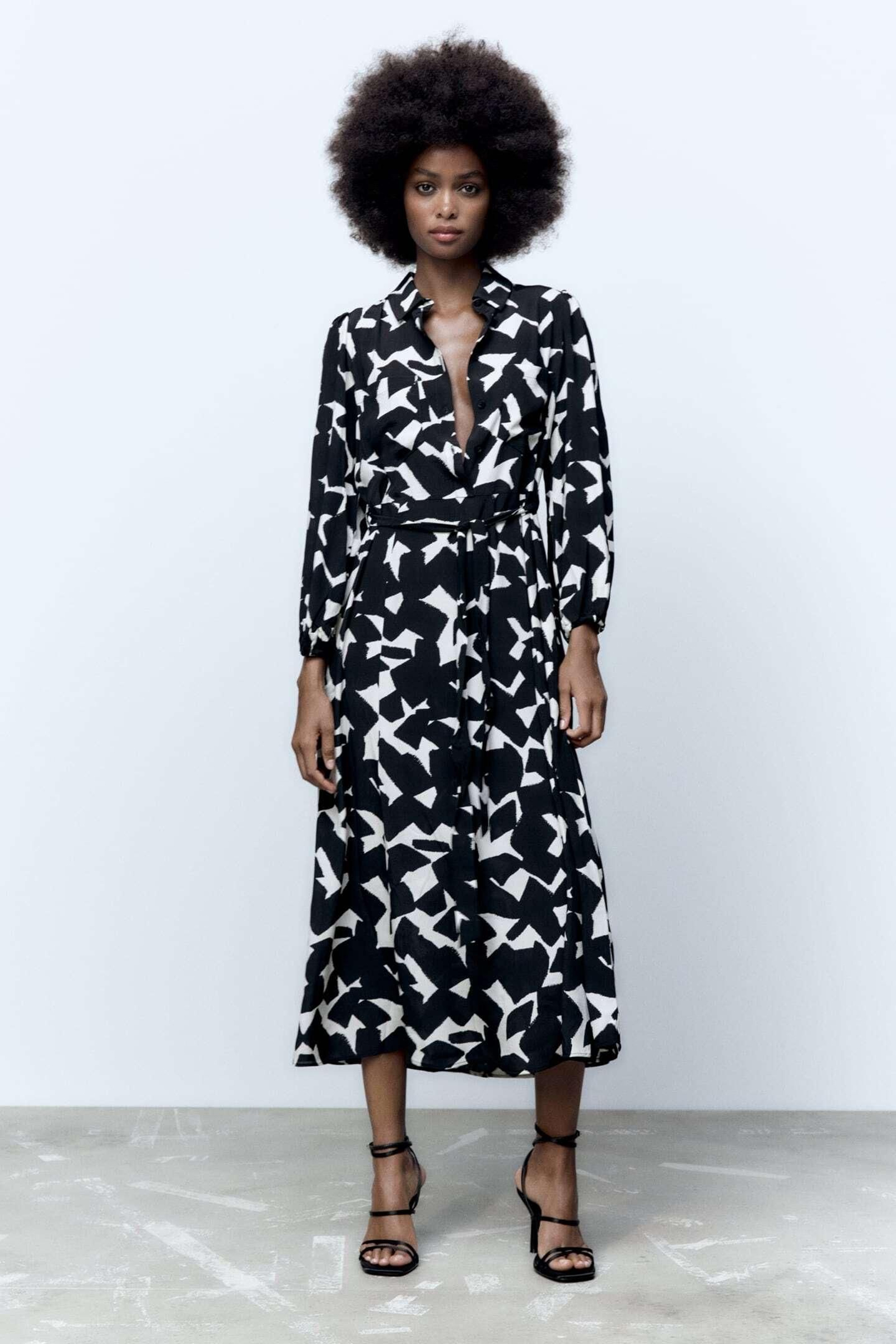 Vestido de Zara.