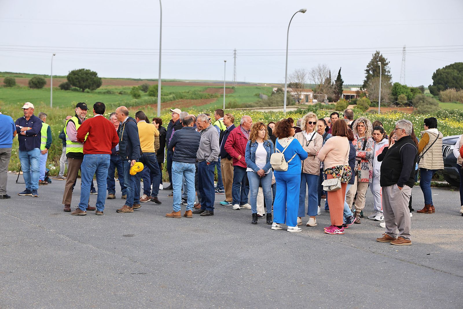 Imágenes de la multitudinaria tractorada de los agricultores en Huelva