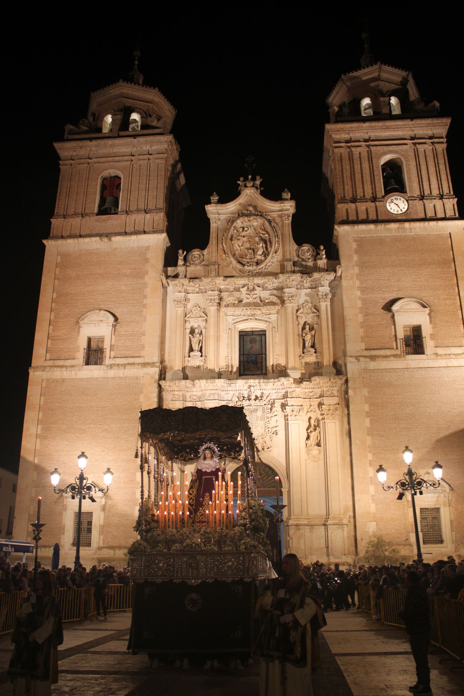 Las imágenes de las procesiones del Jueves Santo en Vélez Rubio