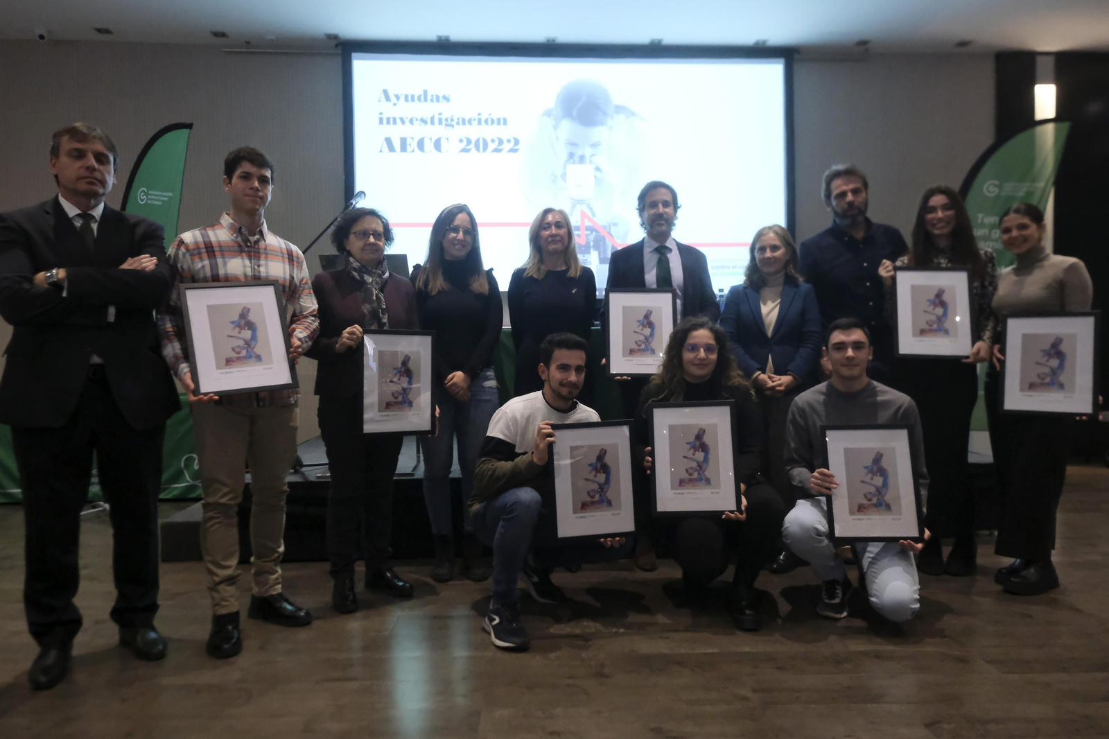 La entrega de diplomas a los proyectos de investigación subvencionados por la AECC, en imágenes