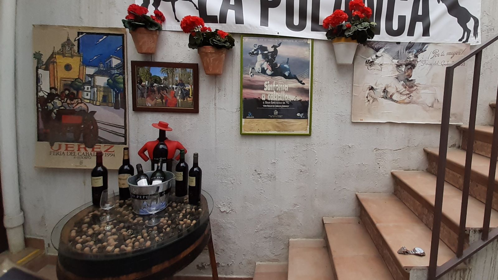 La Polanca es el nombre de la caseta de Ángel Clemente y Sefa Candela en su casa de Barcelona. Muy jerezana.