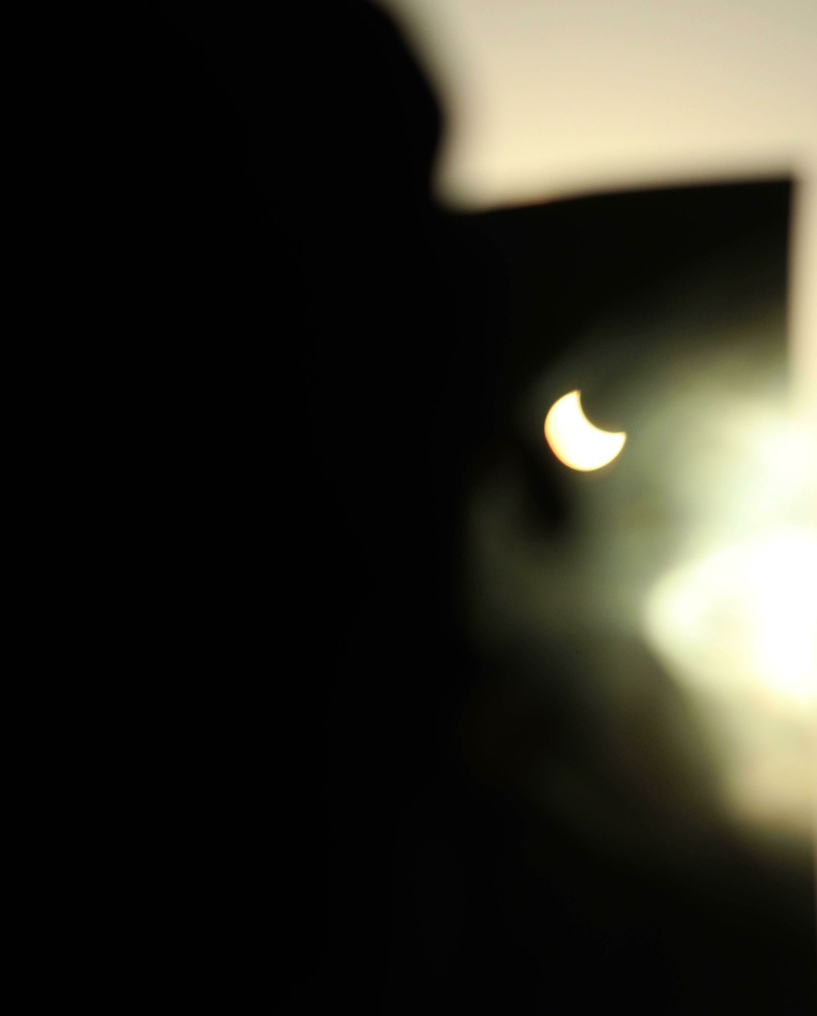 Las imágenes del último eclipse solar de la década