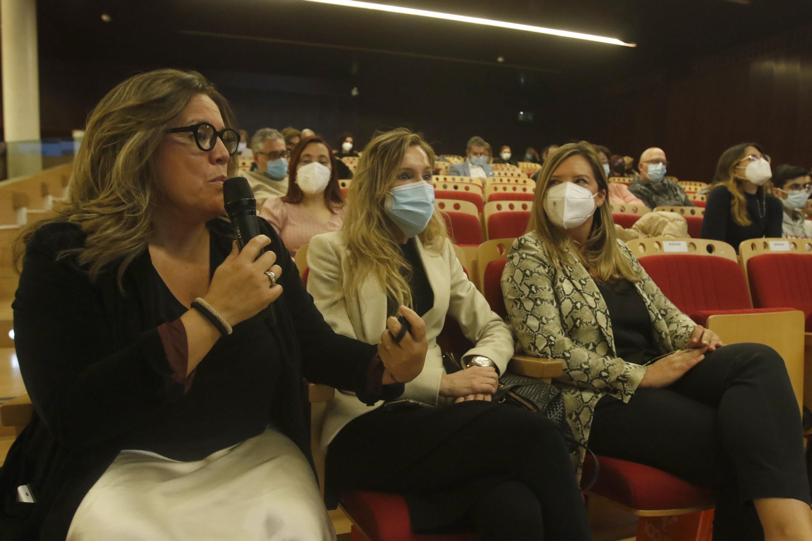 El paso de Carmen Mola por Córdoba, en imágenes