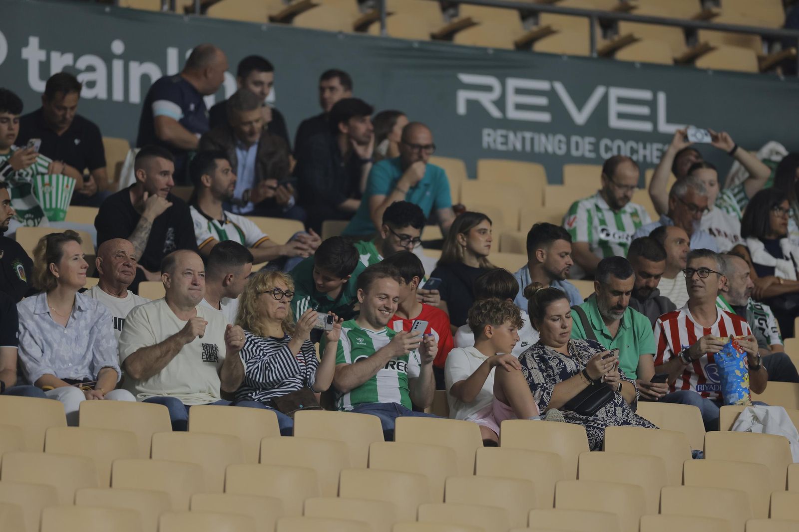 Búscate en las fotos del Betis - Atlético de Madrid