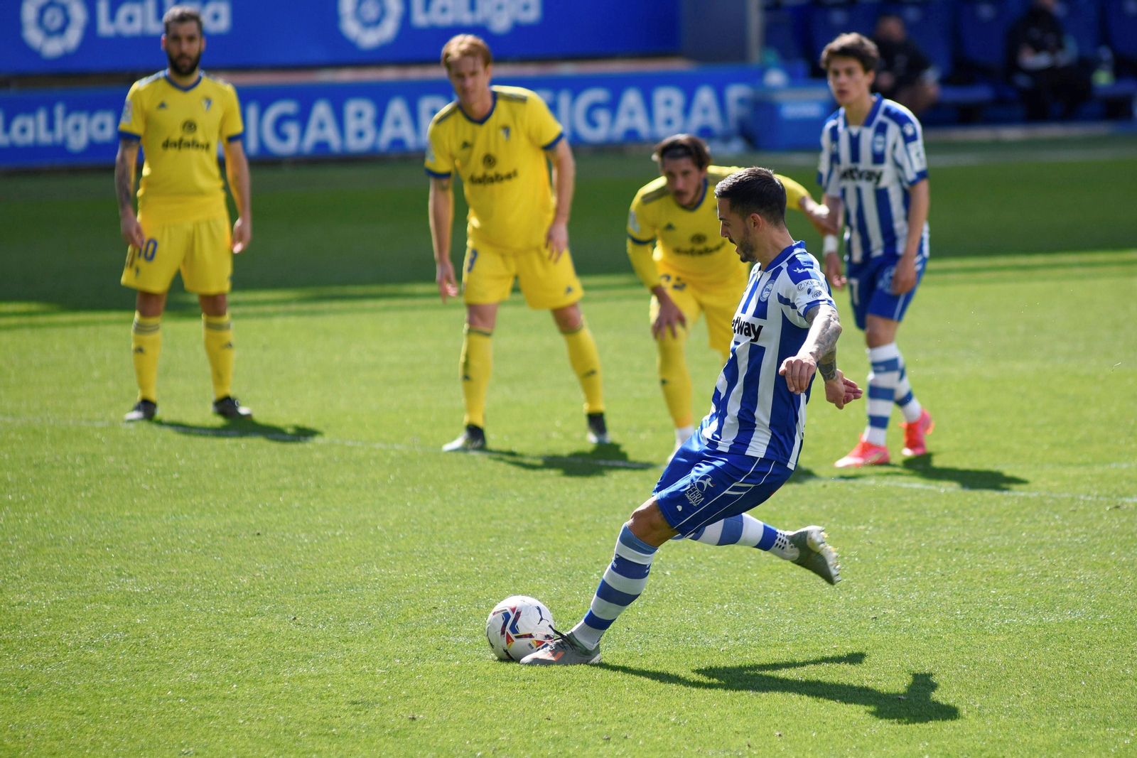 Las imágenes del Alavés-Cádiz