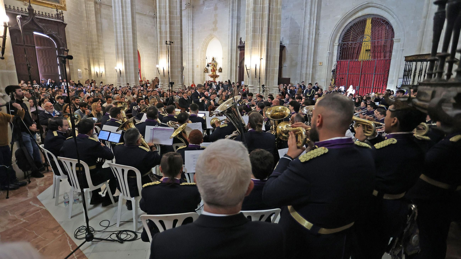 Los Gitanos de Sevilla, en la iglesia de Santiago