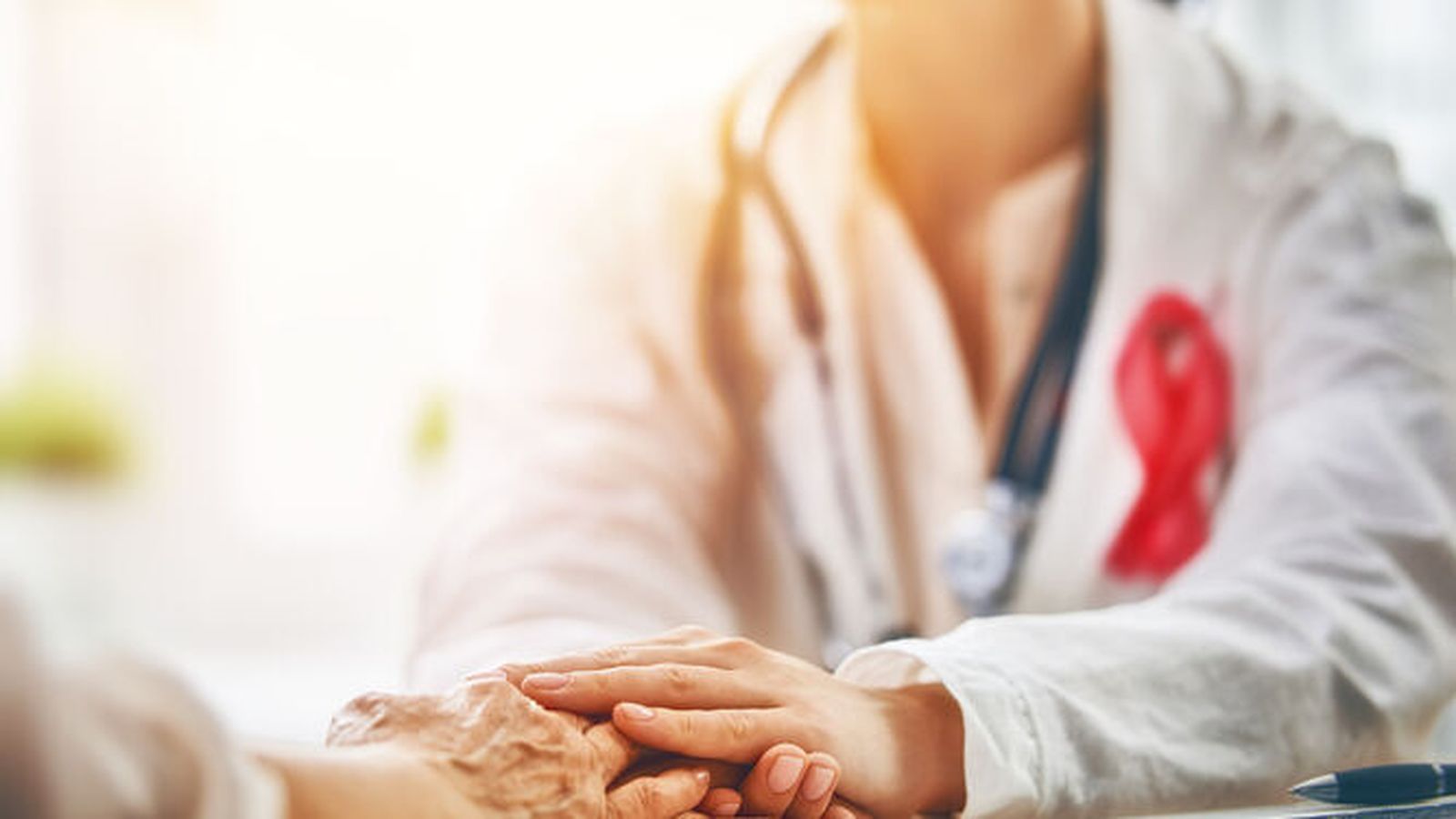 Una paciente recibe diagnóstico.