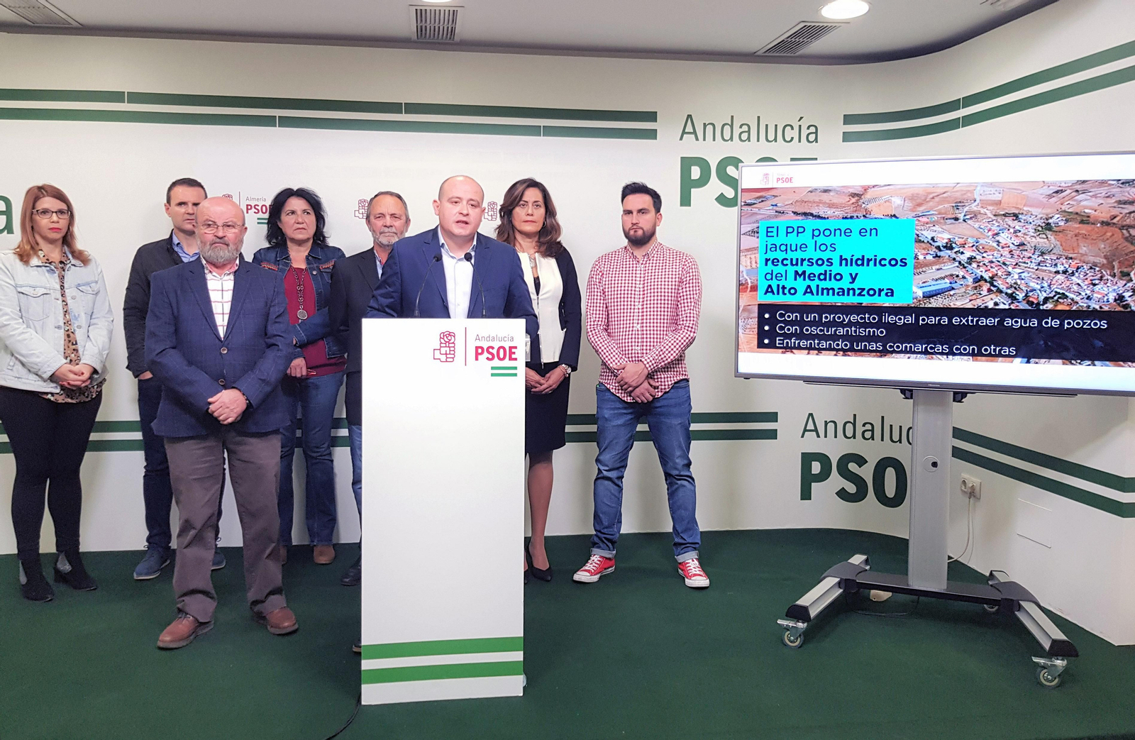 El agua desentierra el hacha de guerra entre el Valle y la comarca del Levante