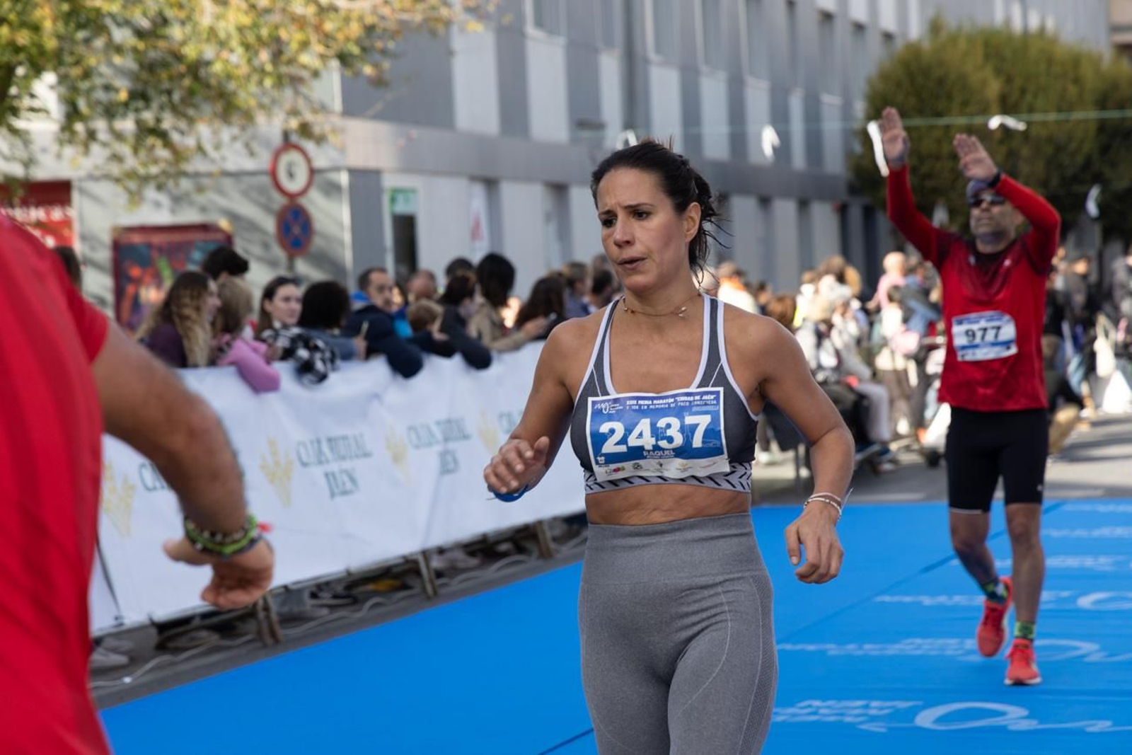 En imágenes: multitudinaria e histórica XXIX Media Maratón 'Ciudad de Jaén' y 10k en memoria de Paco Manzaneda