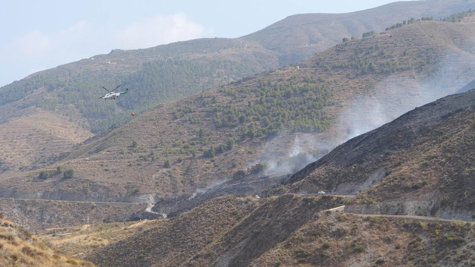 Incendio forestal declarado en el paraje de Río Grande de Berja.